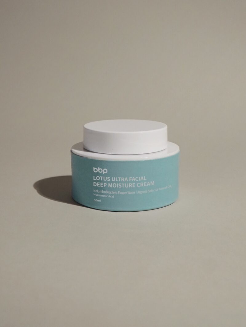 [bbp] lotus ultra facial deep moisture cream 50ml - experience intense hydration and nourishment with our moisture cream - image 2