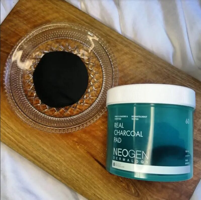 [neogen] real charcoal pad 70 pads - cleanse and exfoliate your skin with our charcoal pads - image 5