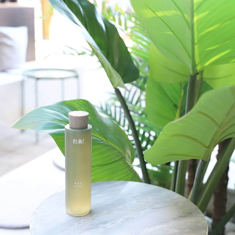 [hanyul] artemisia miracle relief essence 150ml - calm and soothe your irritated skin with our miracle relief essence - image 4