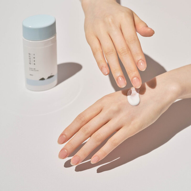 [round lab] 1025 dokdo sun cream spf50 + pa ++++ 50ml - protect and hydrate your skin with our sun cream - image 2
