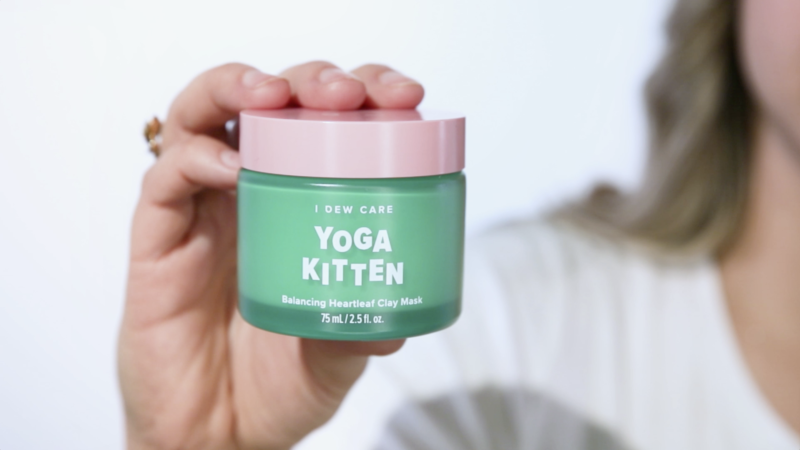 [i dew care] yoga kitten balancing heartleaf clay mask 100g - balance and purify your skin with our clay mask - image 2